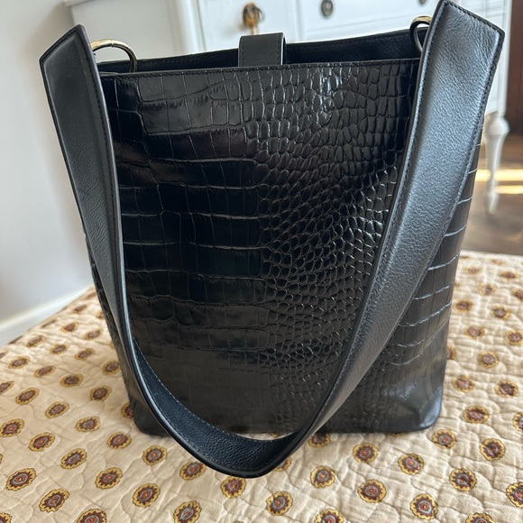 Nordstrom Black Leather Crocodile-Embossed Bucket Bag - Picture 2 of 6